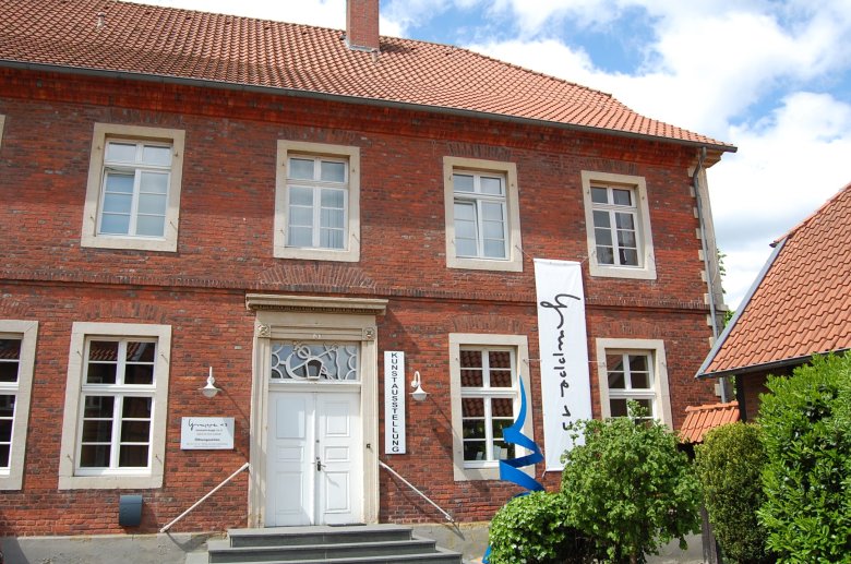hier gibt es regelmäßig Kunstausstellungen der Gruppe 13 zu sehen