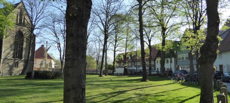 Herzebrocker Kirchplatz
